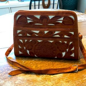 Beautiful Vintage leather hand bag
